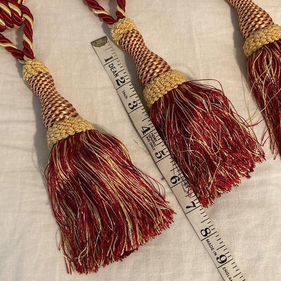 Drapery tie back (4) rope and tassels gold burgundy - Picture 9 of 16
